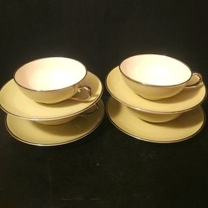 FRANCISCAN 4 sets 2 Cups/Saucers Fine Porcelain light Green